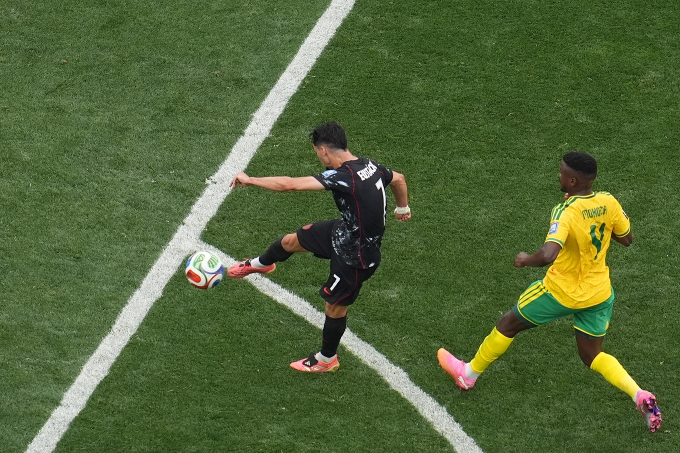 Stephen Eustáquio sköt matchens enda mål i 16-delsfinalen mot Sydafrika i Kalifornien. Foto: Marcio Sanchez /AP/TT