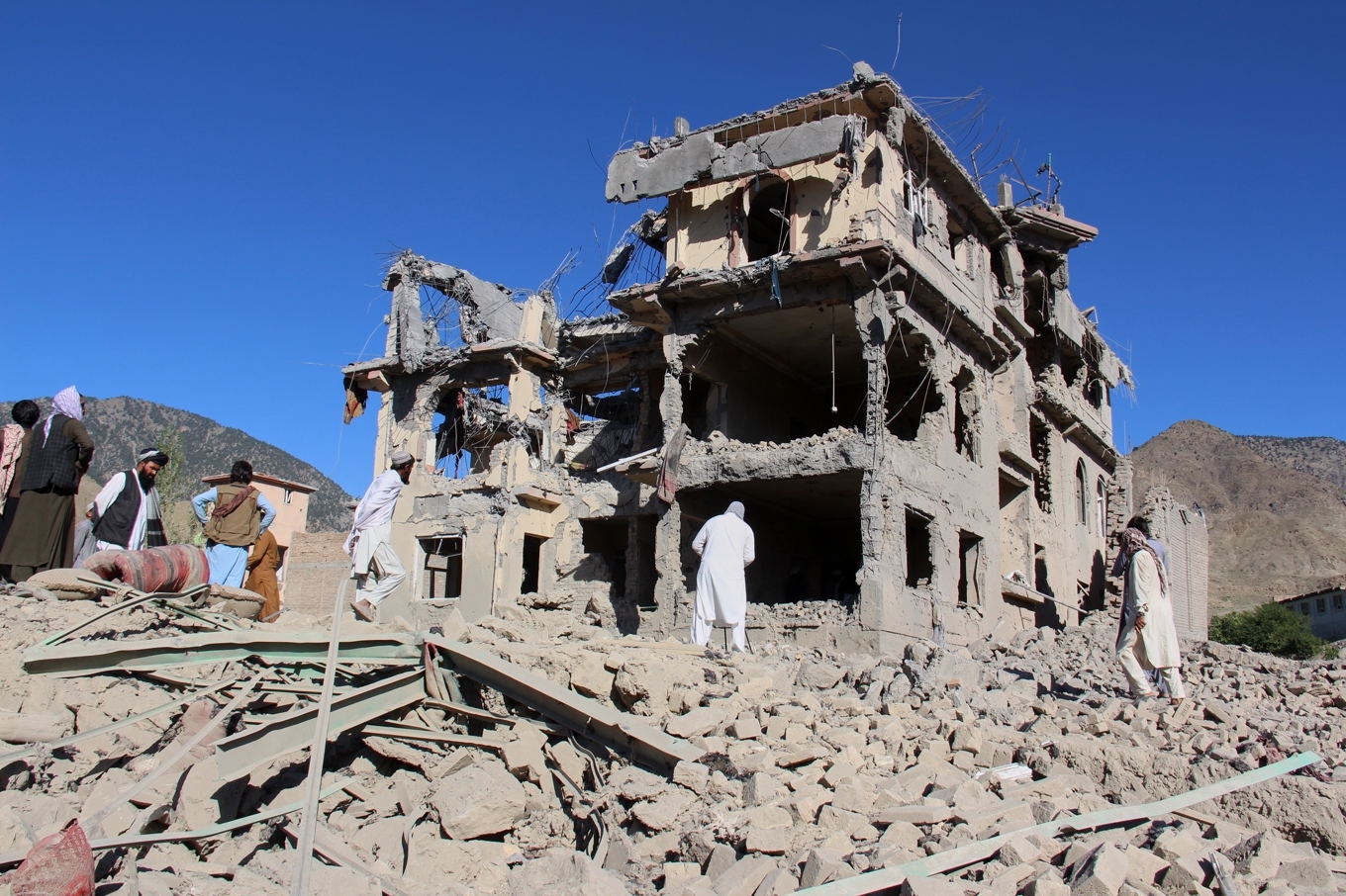Rasmassor i Chamkanidistriktet i östra Afghanistan efter pakistanska attacker. Bild från i måndags. Foto: Saifullah Zahir/AP/TT