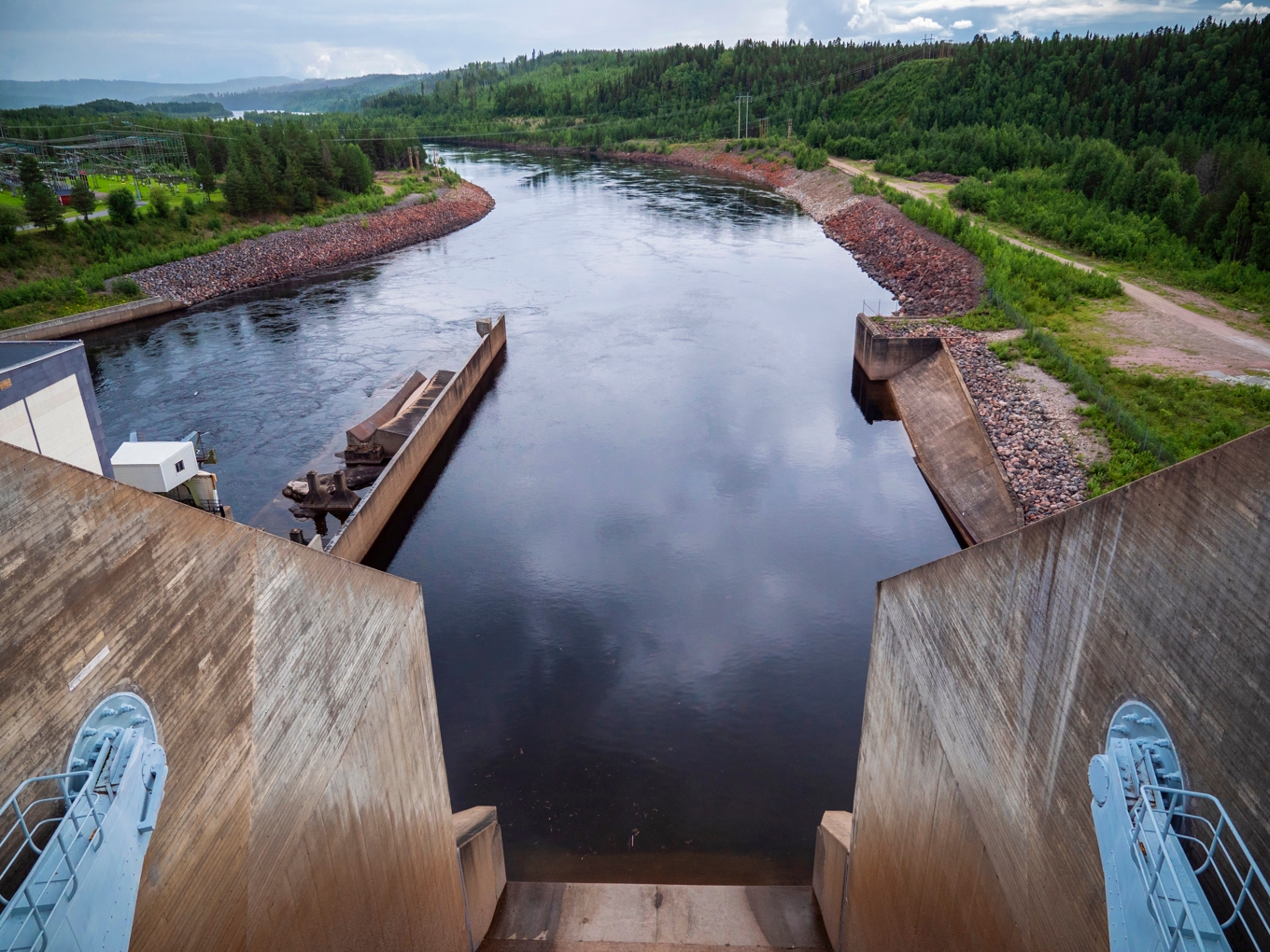 Porsi vattenkraftverk i Luleälven, vid Vuollerim i Jokkmokks kommun. Cirka 40 procent av all energi som används i Sverige kommer från vattenkraft. Foto: Bilbo Lantto