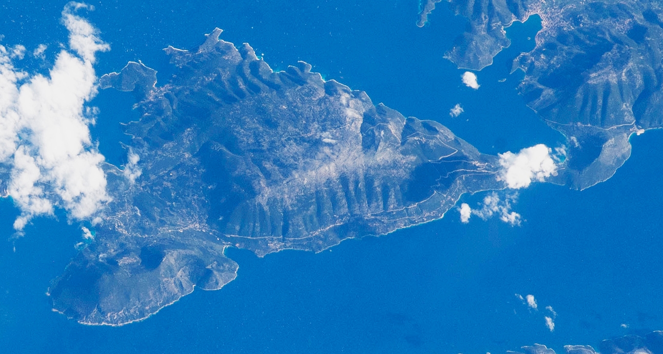 Ön Ithaka sedd från luften. Foto: Nasa Johnson Space Center