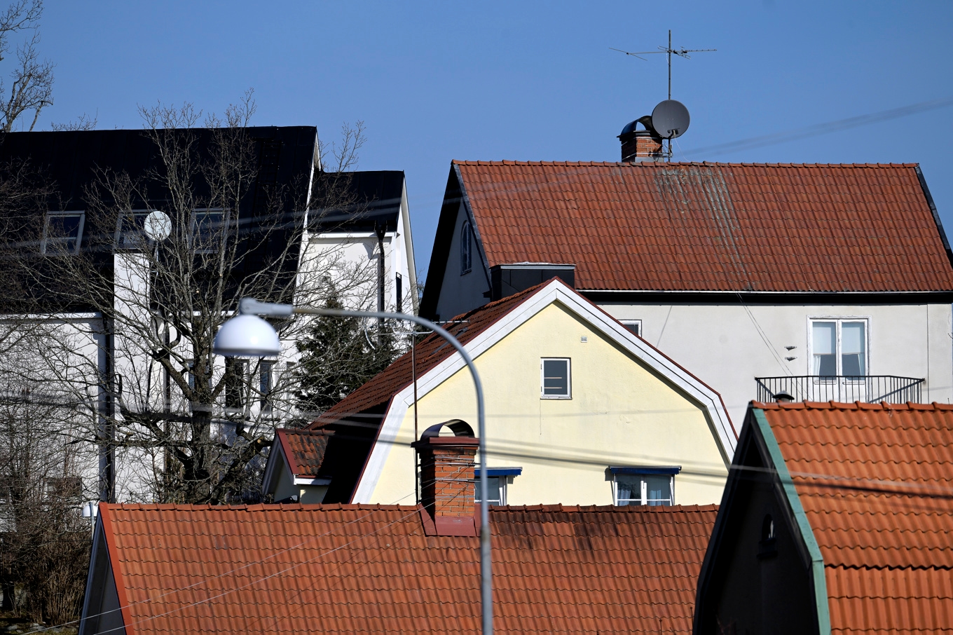 Stigande bostadspriser. Någon eventuell oro för inflation och stigande räntor till följd av Mellanösternkrisen tycks inte ha påverkat bostadsmarknaden i Sverige. Arkivbild. Foto: Janerik Henriksson/TT