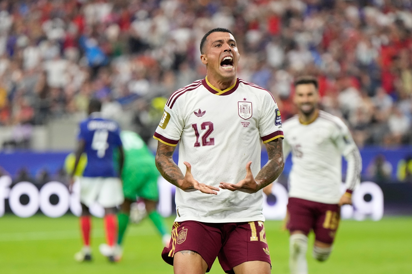 Pedro Porro svarade för sitt andra VM-mål när Spanien sänkte Frankrike i VM-semifinalen. Foto: Ashley Landis /AP/TT