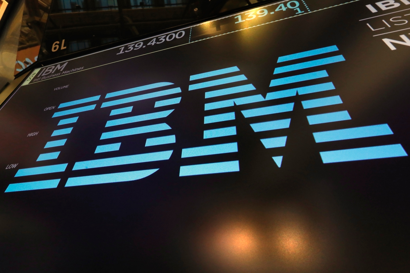 Kraftigt kursras för IBM efter varning för oväntat svag utveckling i andra kvartalet. Arkivbild Foto: Richard Drew AP/TT