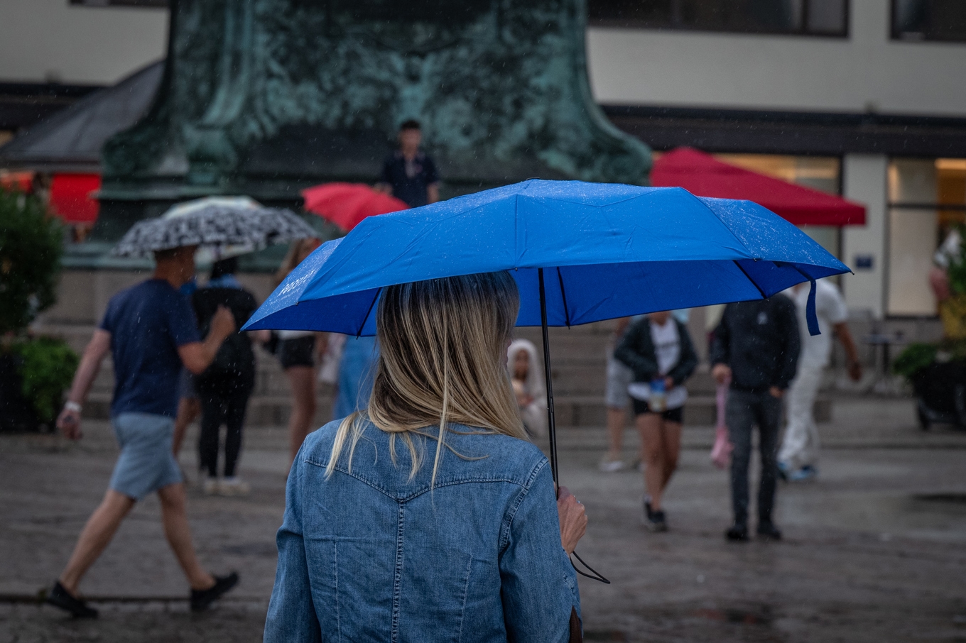 Regn vid Kungsportsplatsen i Göteborg. Mer väntas i helgen. Arkivbild Foto: Hanna Brunlöf/TT