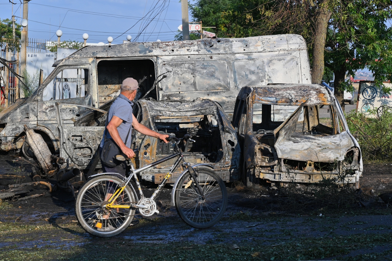 Förödelse efter nattens ryska anfall mot Odessa i södra Ukraina. Foto: Michael Shtekel/AP/TT