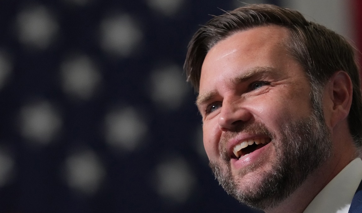 JD Vance tidigare i juli. Foto: Mark Schiefelbein/AP/TT