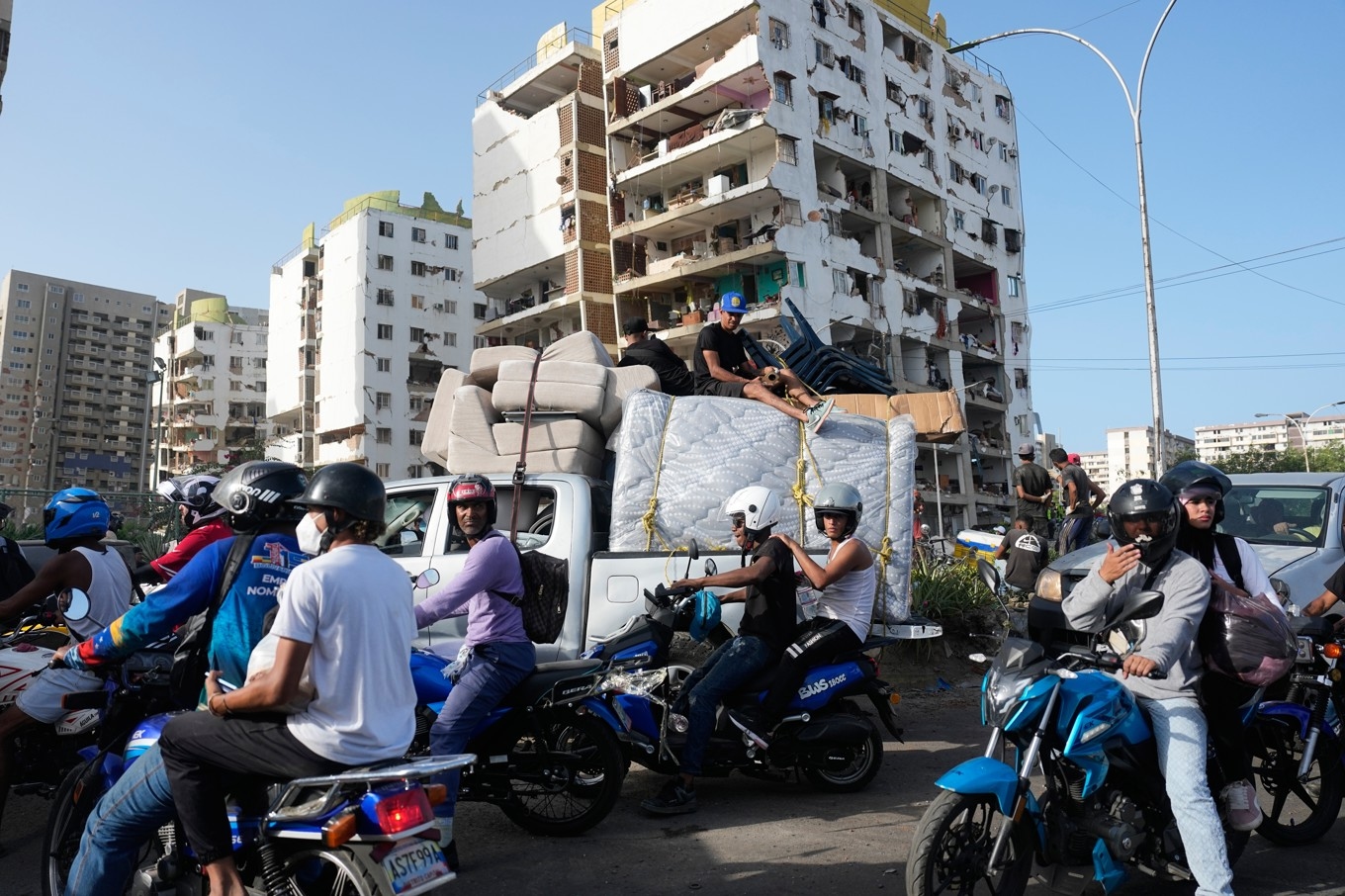 Skador på byggnader i Catia la Mar, Venezuela, efter jordbävningarna den 24 juni. Arkivbild. Foto: Fernando Vergara /AP/TT