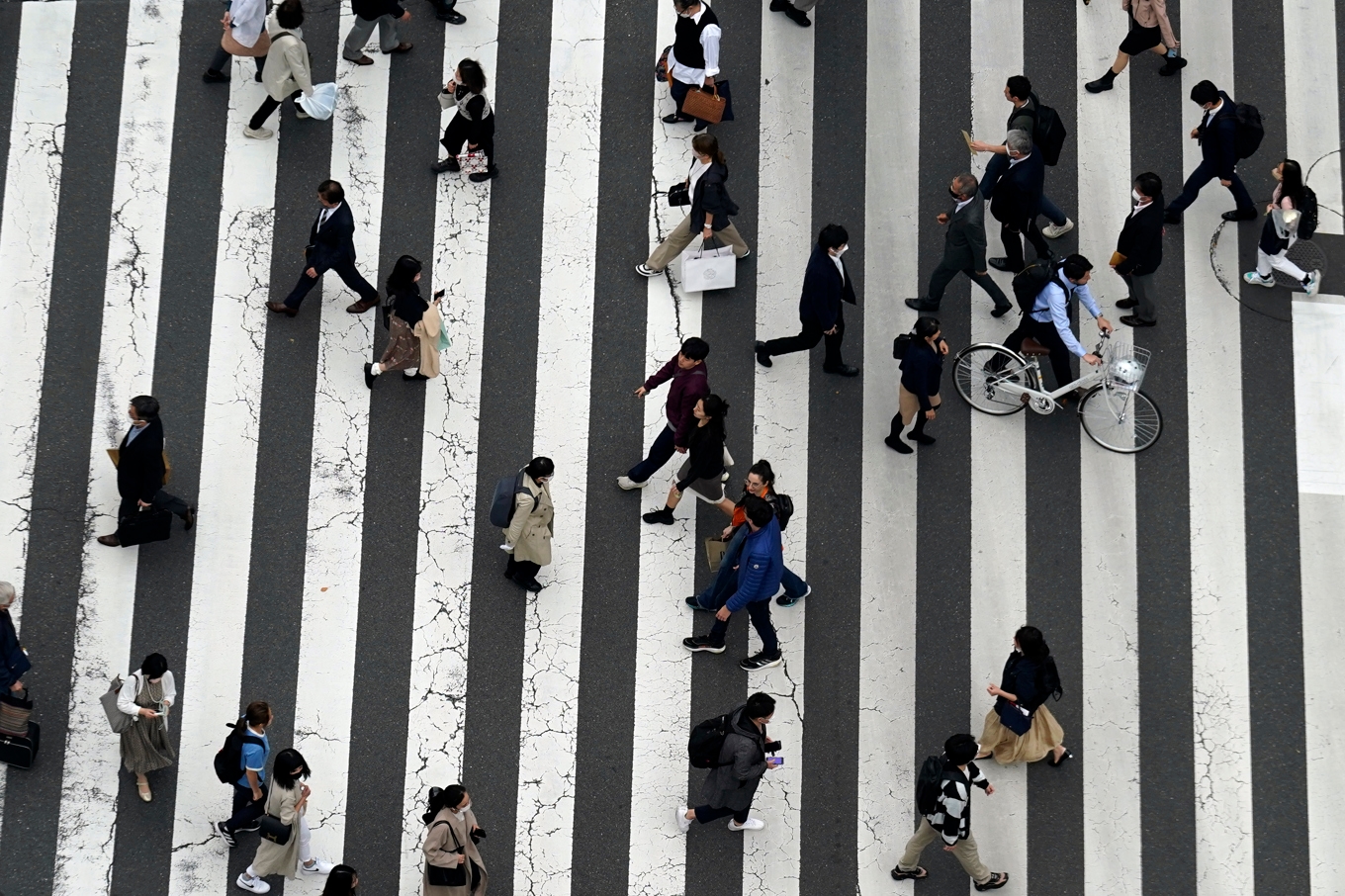 Färre än 120 miljoner japaner bor i Japan, enligt officiell statistik. Bilden togs i Tokyo 2023. Foto: Eugene Hoshiko/AP/TT