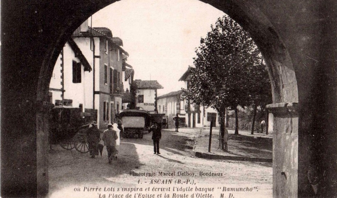 Byn Ascain på ett vykort från början av 1900-talet av fotografen Marcel Delboy (1882–1941). Foto: Wikimedia Commons