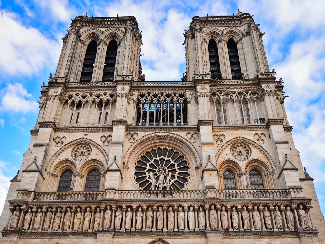 Notre Dame är naturtroget avbildad i Disneys film. Foto: Shutterstock