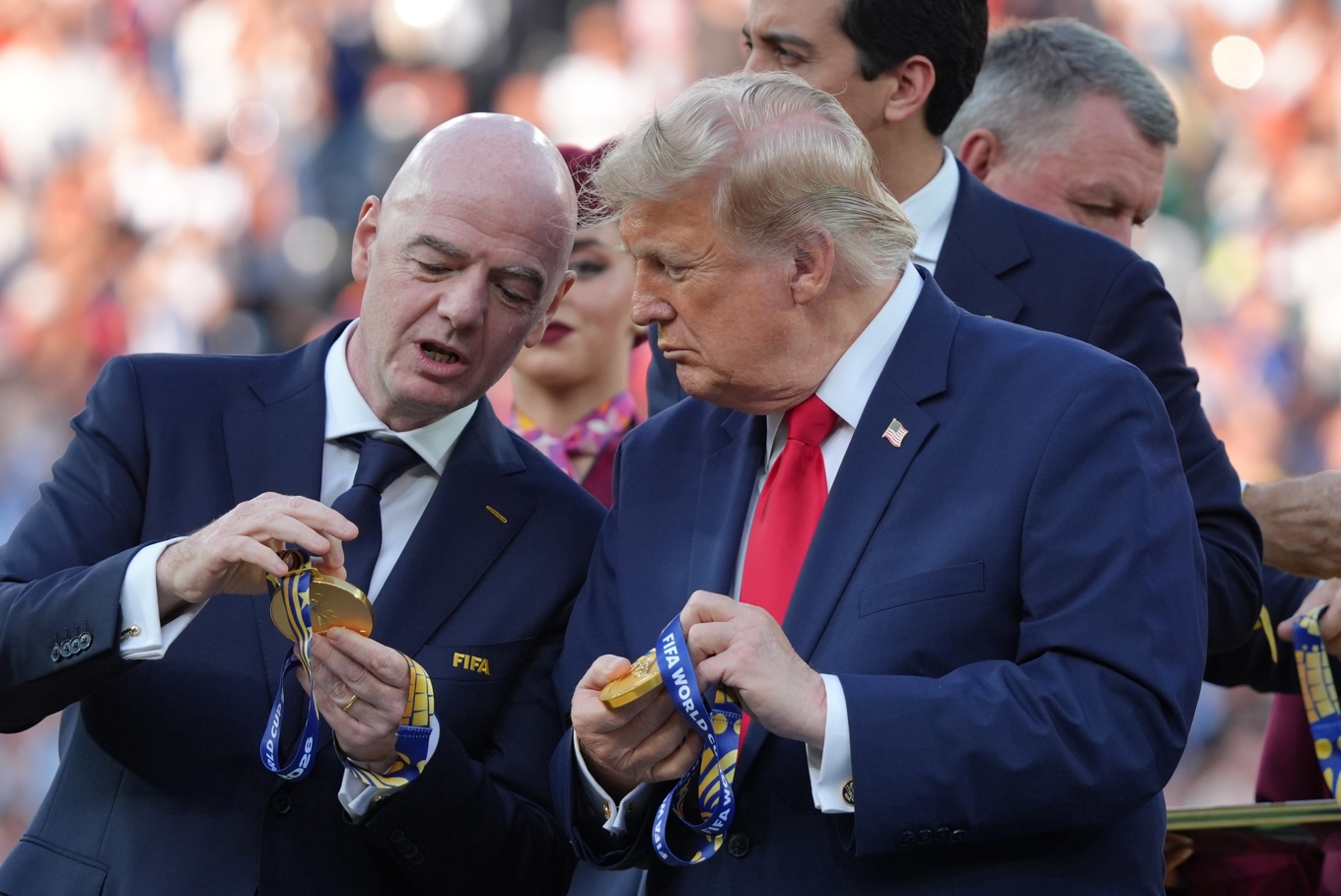 Fifas ordförande Gianni Infantino, här tillsammans med USA:s president Donald Trump under VM-finalen i juli. Arkivbild. Foto: Jacquelyn Martin/AP/TT