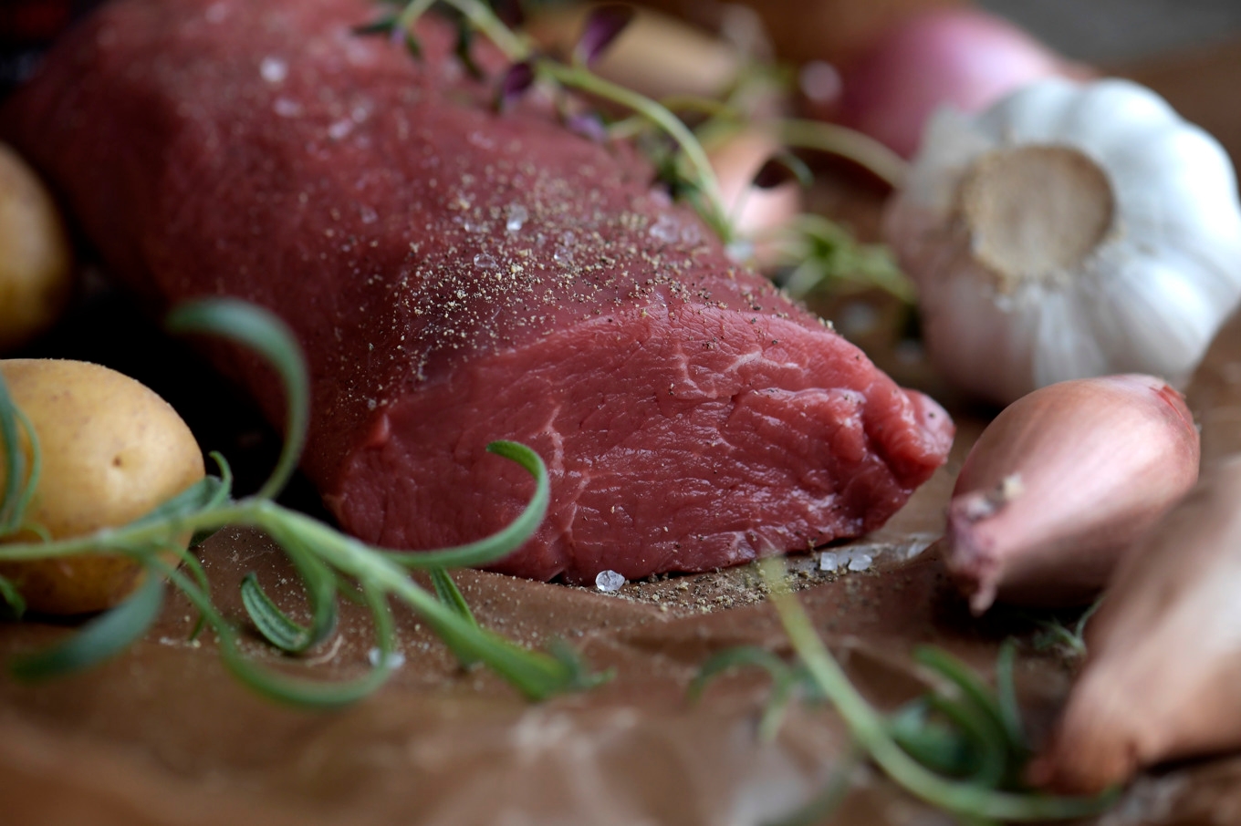 Stopp för kött från Brasilien. Enligt EU-kommissionen får antibiotika inte användas, som i Brasilien, för att få djur att växa snabbare. Arkivbild. Foto: Janerik Henriksson/TT