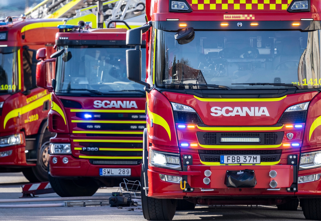Tolv enheter från räddningstjänsten och ett 20-tal brandmän har kämpat med att få kontroll över branden. Arkivbild. Foto: Johan Nilsson / TT