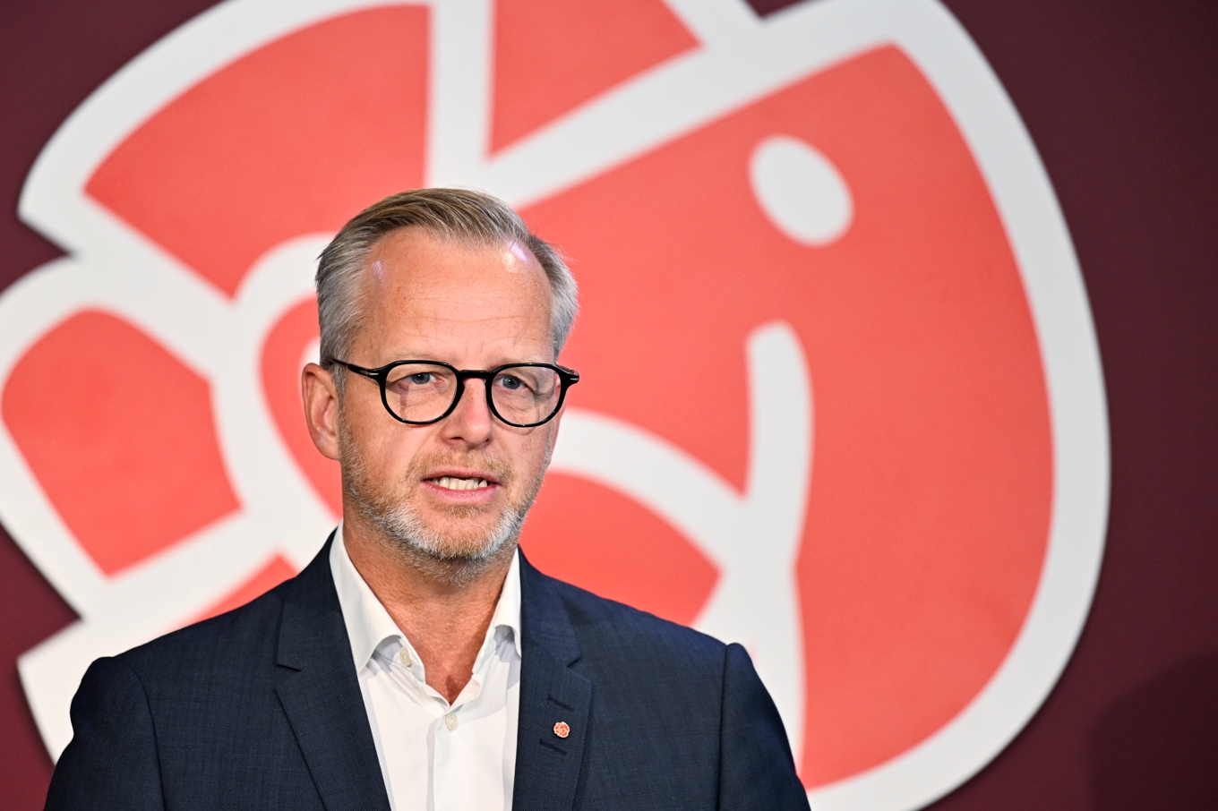 Socialdemokraternas ekonomisk-politiska talesperson Mikael Damberg presenterar partiets ekonomiska arbete inför nästa mandatperiod. Foto: Pontus Lundahl/TT