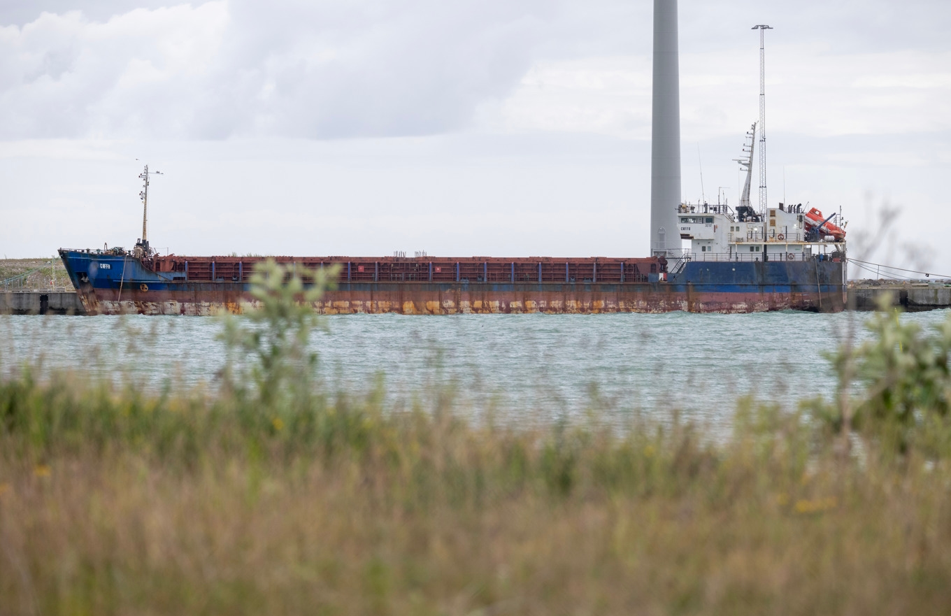 Bulkfartyget Caffa vid kaj i hamnen i Trelleborg i mitten på juni. Foto: Johan Nilsson/TT