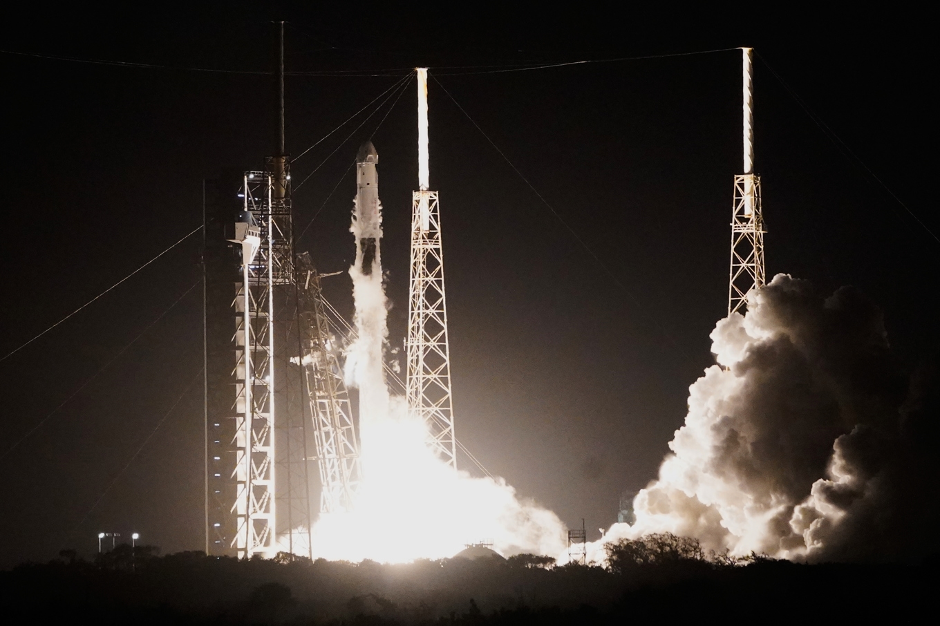 En uppskjutning av Falcon 9 i februari. Foto: John Raoux/AP/TT