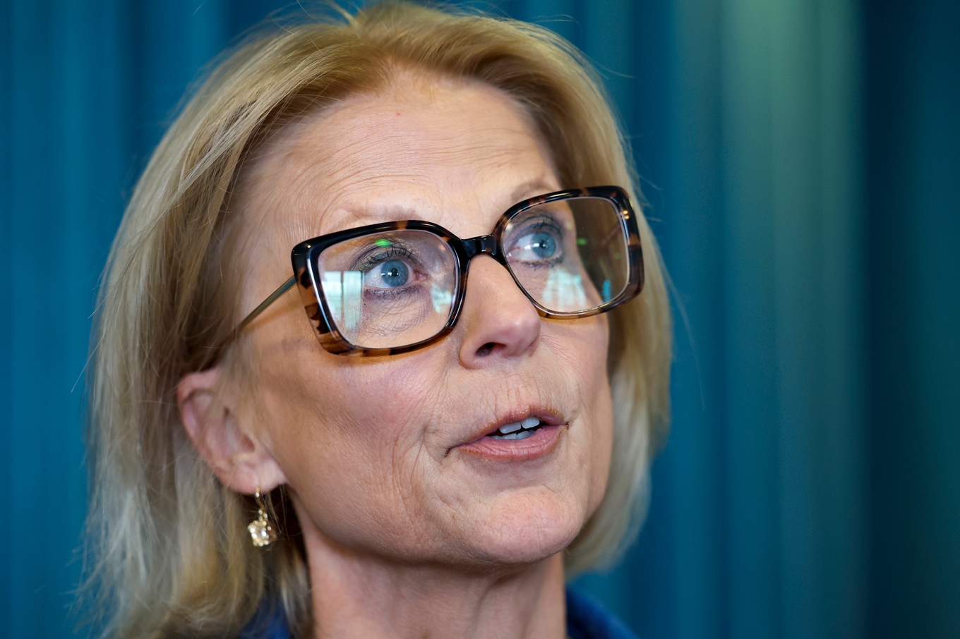 Konjunkturinstitutet (KI) skruvar upp tillväxtprognosen och räknar med att lågkonjunkturen ebbar ut under 2027. Finansminister Elisabeth Svantesson (M) oroas inte över prognos om höjd inflation. Arkivbild. Foto: Viktoria Bank/TT