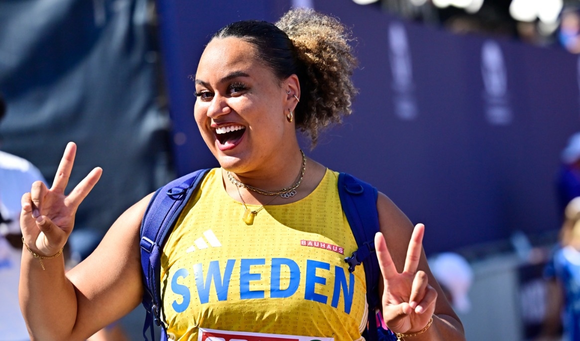 Vanessa Kamga firar finalplatsen i EM. Foto: Jonas Ekströmer/TT