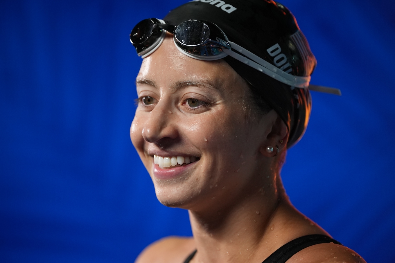 Kate Douglass, USA, krossade världsrekordet på 50 meter fritt. Foto: Gregory Bull/AP/TT