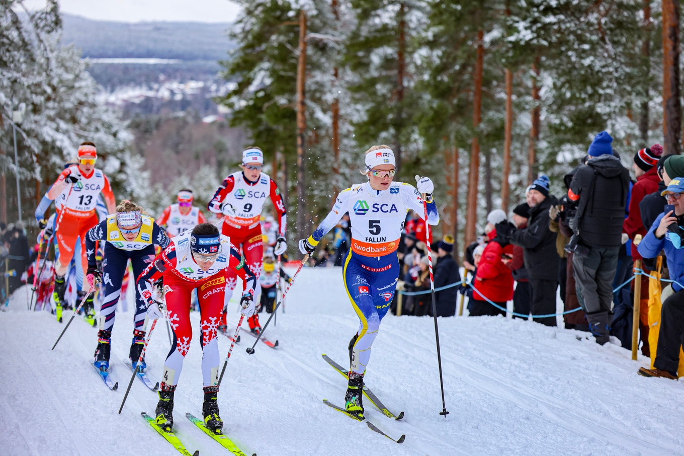 Frida Karlsson under ett världscuplopp i Falun 2026. Arkivbild. Foto: Pär Bäckström/TT