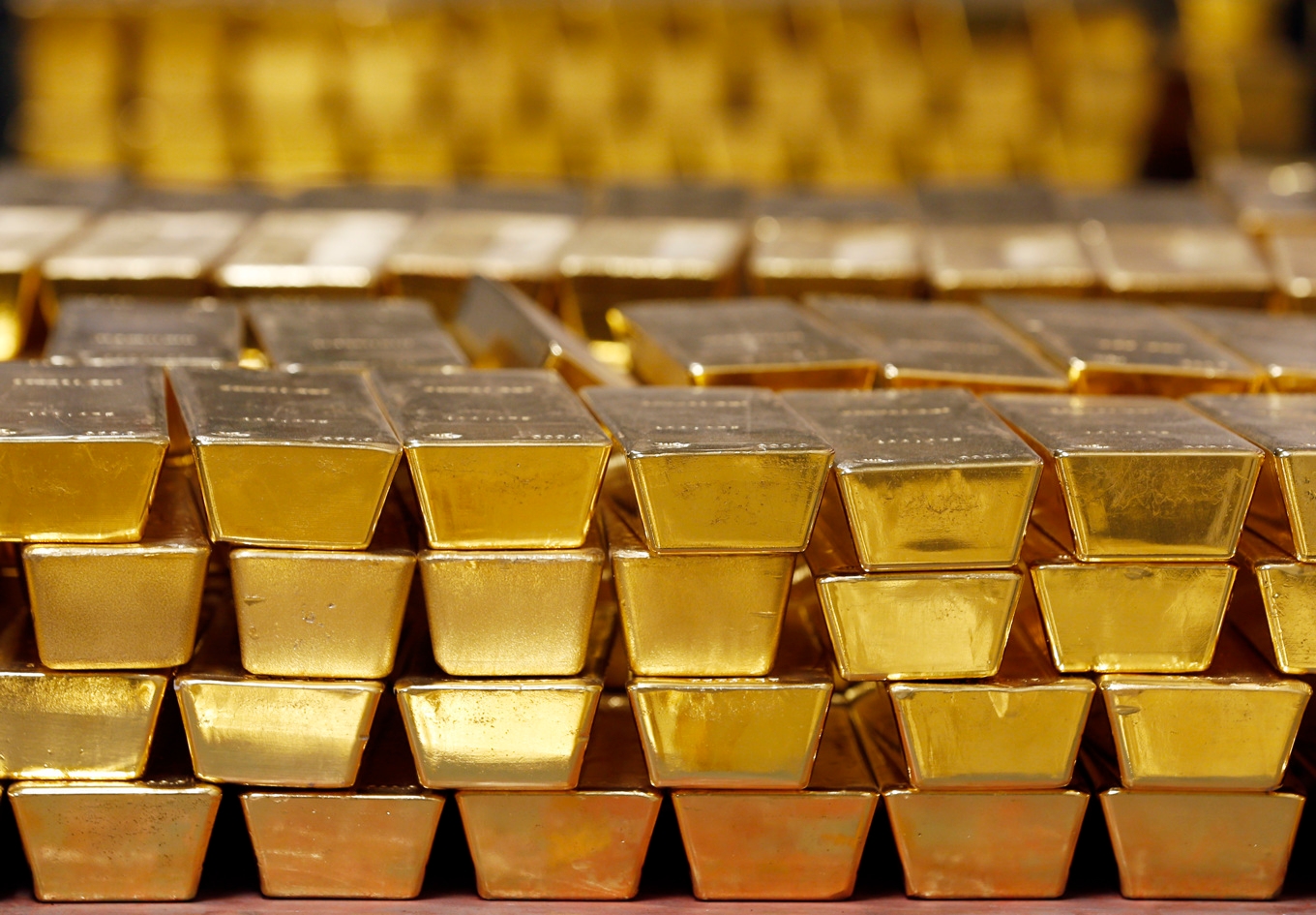 Guldpriset har tryckts upp under veckans oro på aktiemarknaderna. Arkivbild. Foto: Mike Groll/AP/TT