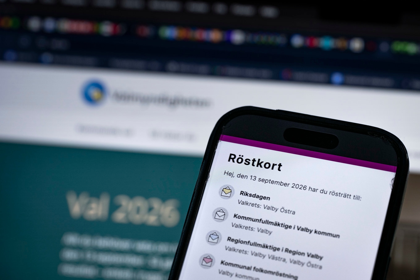 Drygt sex miljoner väljare får sina röstkort digitalt inför höstens val. Foto: Pontus Lundahl/TT