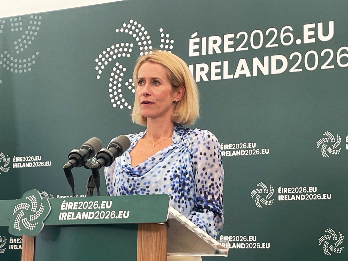 EU:s utrikeschef Kaja Kallas håller presskonferens efter tisdagens informella EU-försvarsministermöte i Wicklow på Irland. Foto: Wiktor Nummelin/TT