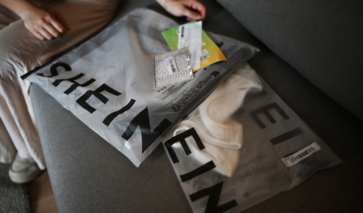 Tullen i Belgien har märkt att man sett färre paket från Kina efter att en ny tullavgift infördes på billiga varor. Foto: Rodrigo Arangua/AFP via Getty Images