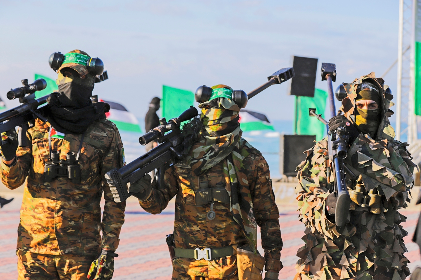 Enligt fredsrådet har Hamas förbundit sig till en konkret plan för att lämna ifrån sig alla sina vapen. Foto: Saeed Jaras/Middle East Images/AFP via Getty Images