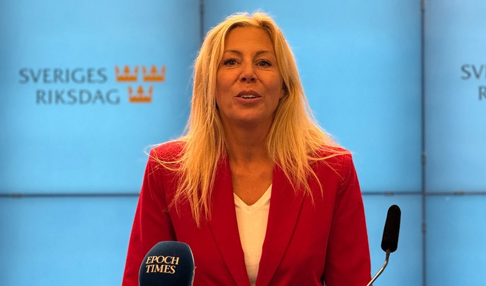 Sverigedemokraternas Linda Lindberg presenterade partiets satsning på äldreomsorgen. Foto: Staffan Erfors