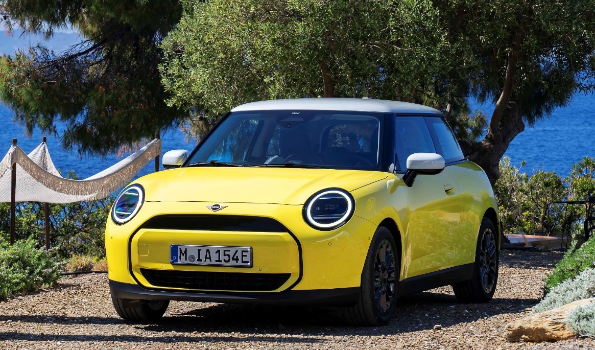 Mini Cooper E Essential Trim. Foto: CNP