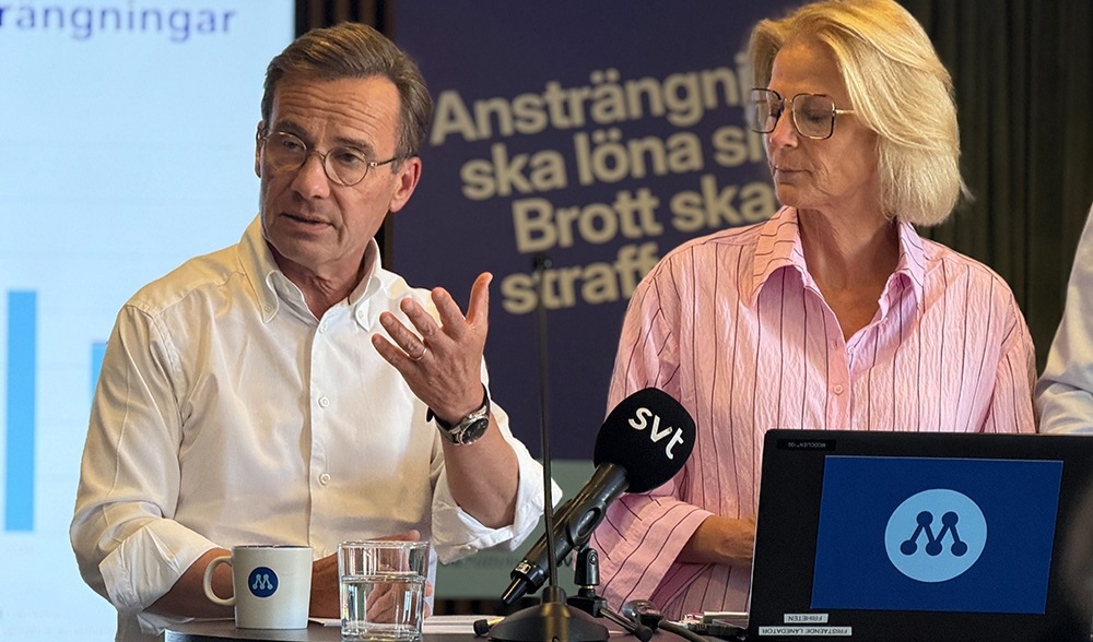 Statsminister Ulf Kristersson (M) ger nu en konkret tidsplan för när det går att avskaffa mängdrabatten för dömda brottslingar. Foto: Staffan Erfors