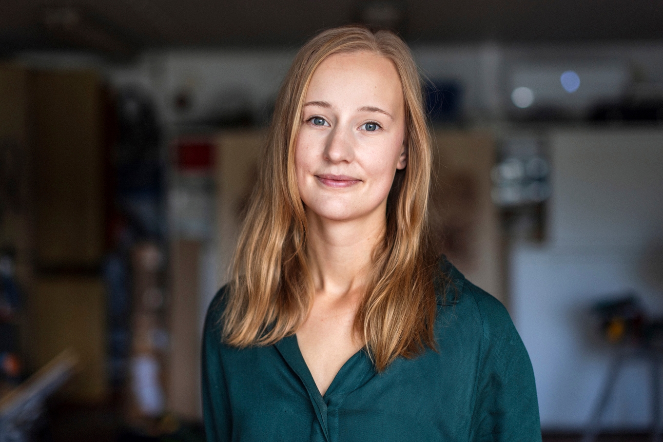 Klara Knutsson erhåller pris. Foto: Susanne Kronholm