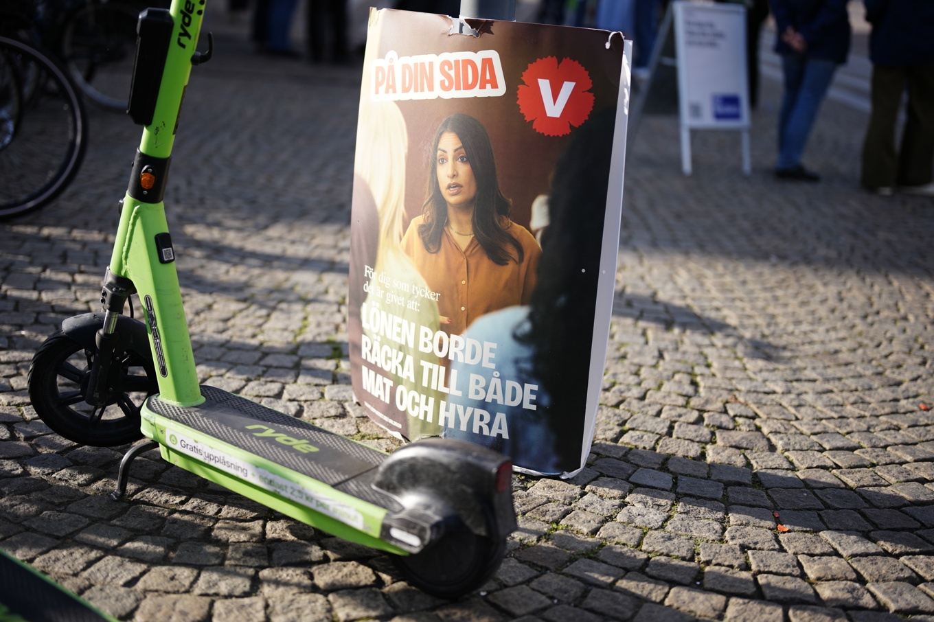Valaffisch från Vänsterpartiet. Arkivbild. Foto: Björn Larsson Rosvall/TT