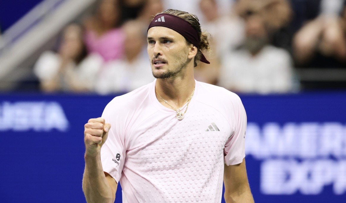 Alexander Zverev är vidare till semifinal i US Open. Foto: Adam Hunger/AP/TT