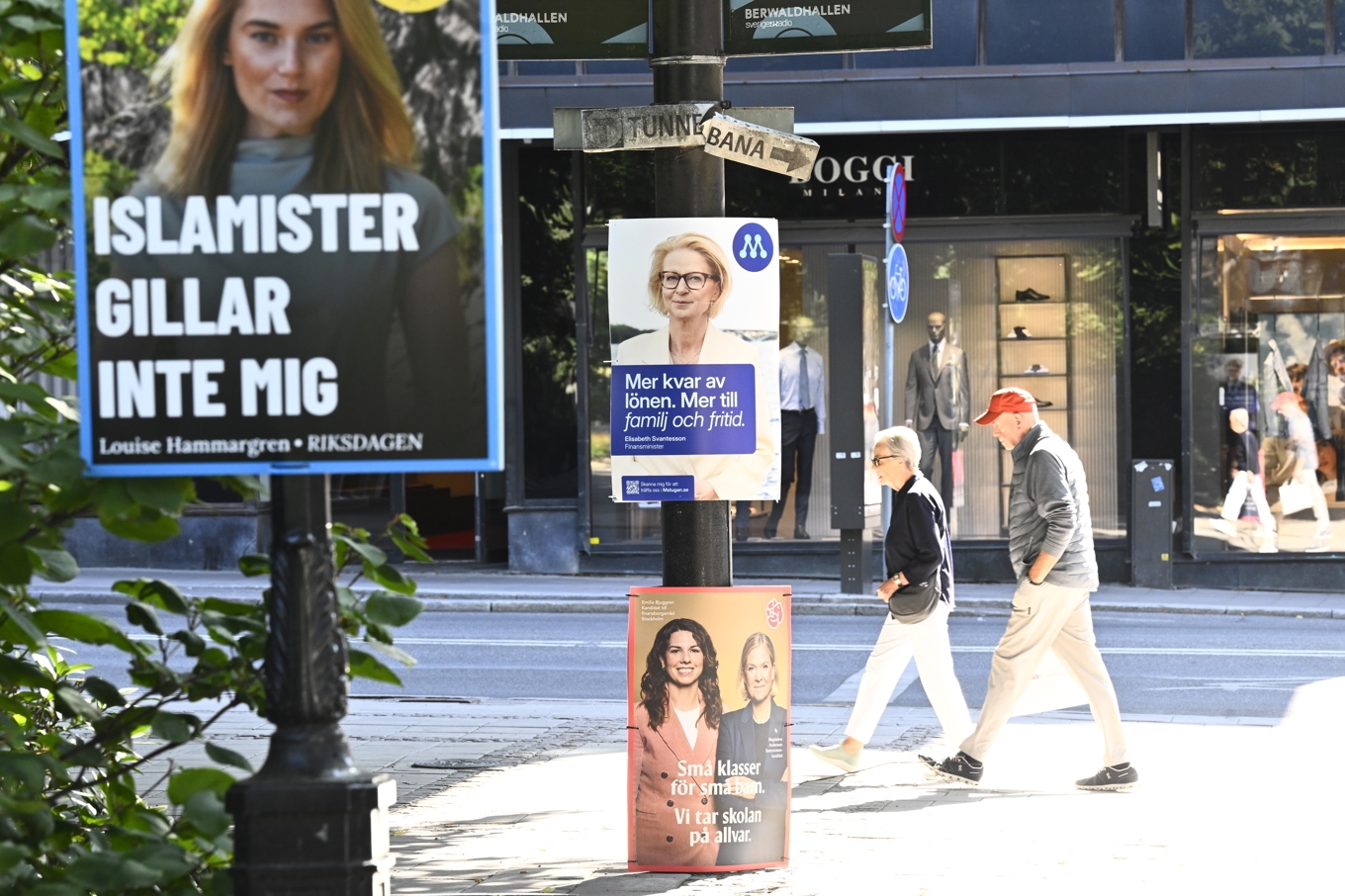 Andelen väljare som har stort förtroende för svenska politiker ökar. Bild från augusti. Foto: Fredrik Sandberg/TT