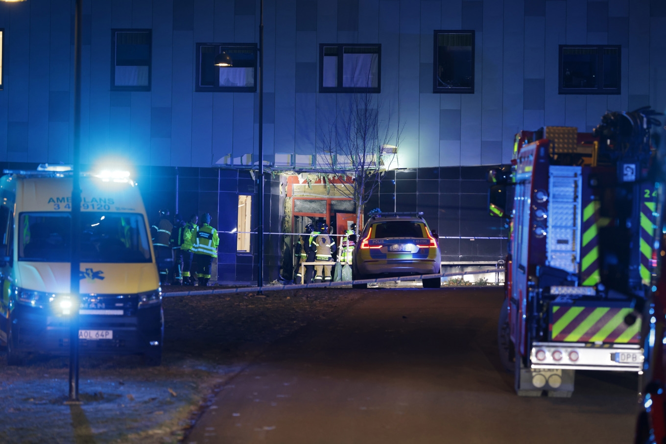Polis, ambulans och räddningstjänst på plats efter ett av sprängdåden i Norrköping den 23 november förra året. Foto: Magnus Andersson/TT