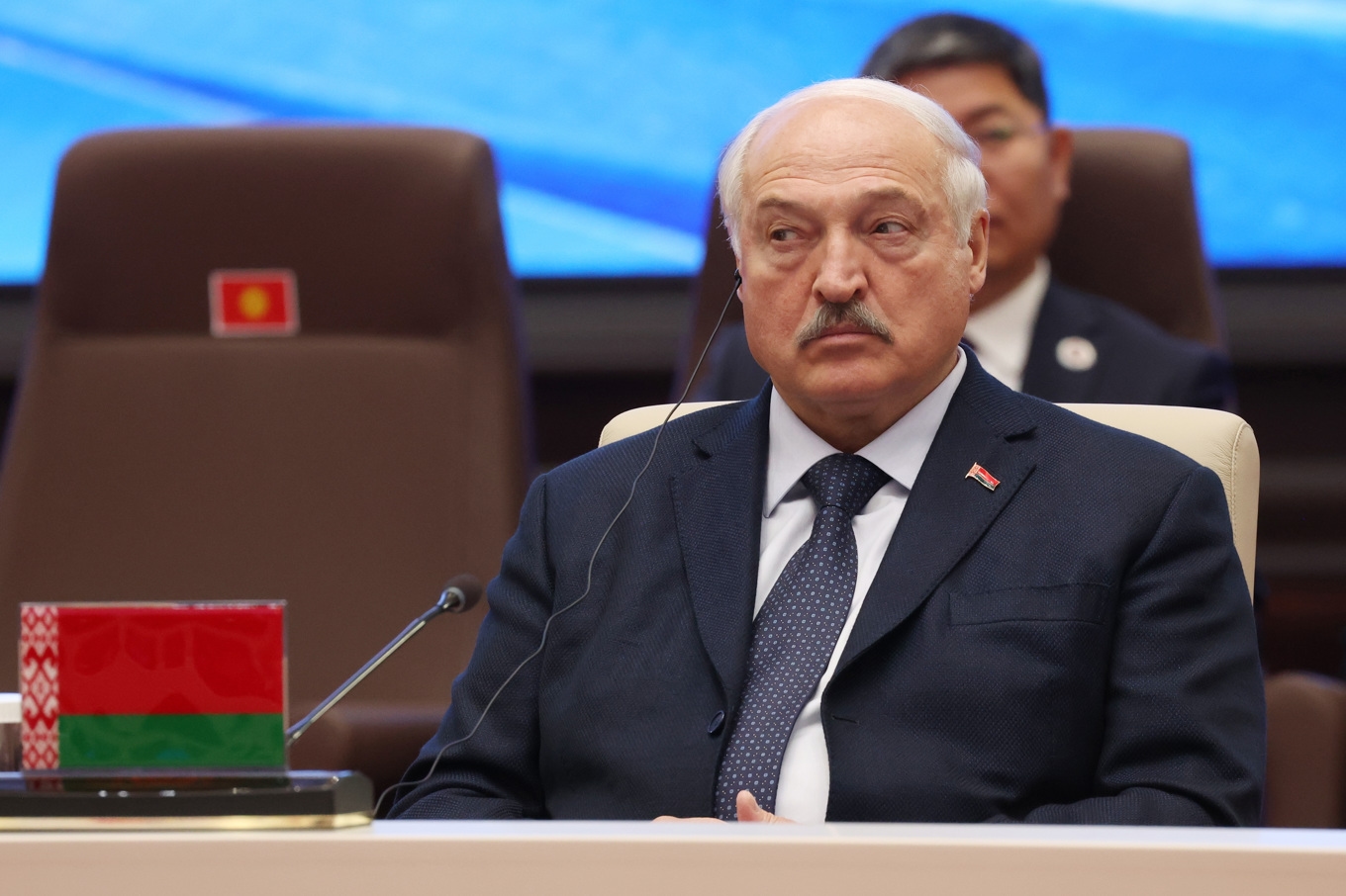 Belarus ledare Aleksandr Lukasjenko under ett möte i Kirgizistans huvudstad Bisjkek den 1 september. Foto: Vyacheslav Prokofyev, Kremlin Pool Photo/via AP/TT