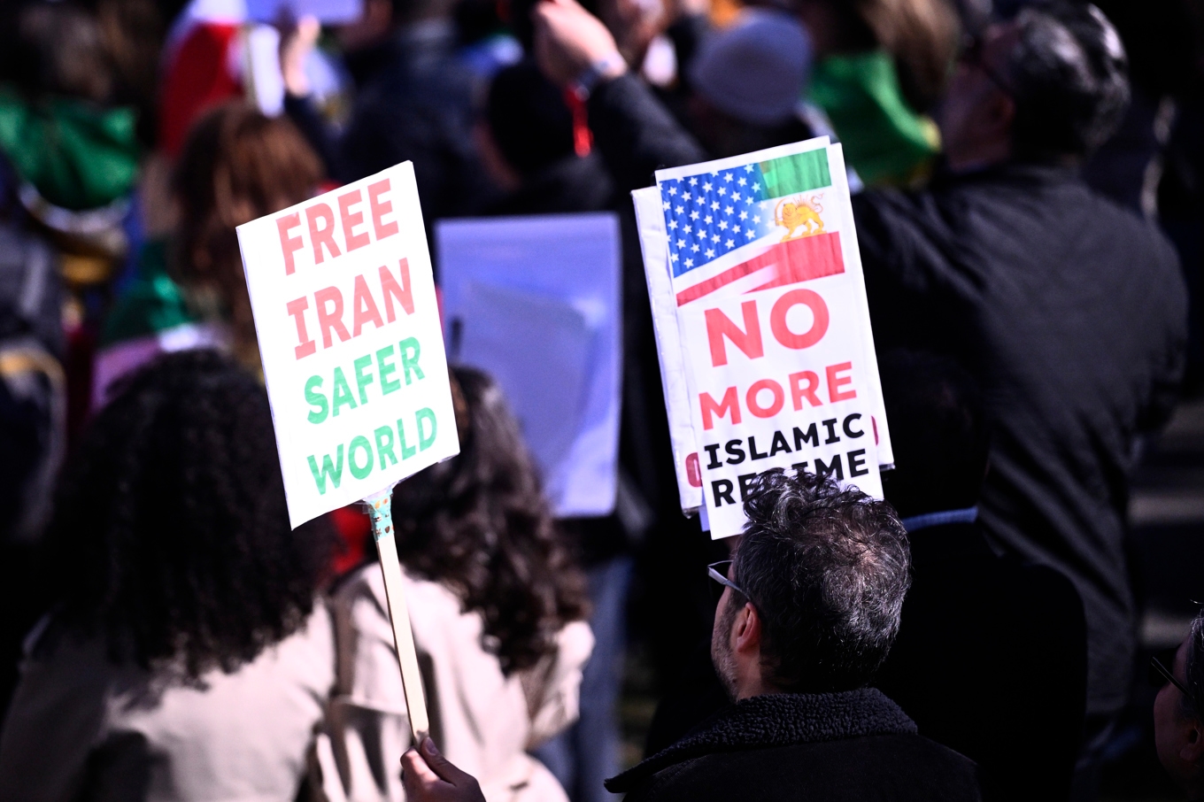 Manifestation i närheten av USA:s ambassad i Stockholm för frihet i Iran och till stöd för det iranska folket. Arkivbild. Foto: Fredrik Sandberg/TT