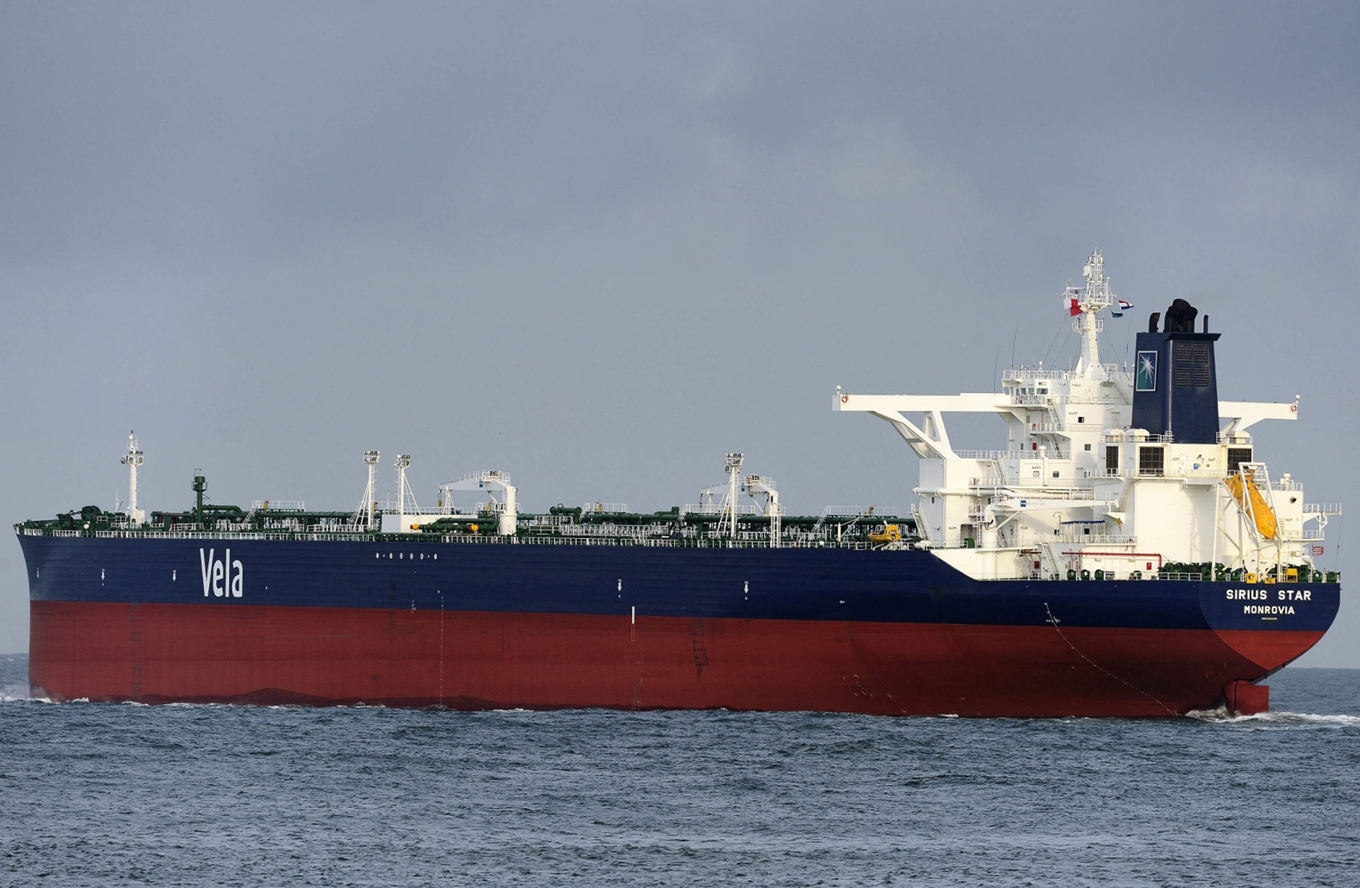 Oljepriset faller sedan Iran sagt att man – om USA häver blockaden mot iranska hamnar – kan öppna upp för oljetransporter genom Hormuzsundet. Arkivbild Foto: Fred Vloo/AP/TT
