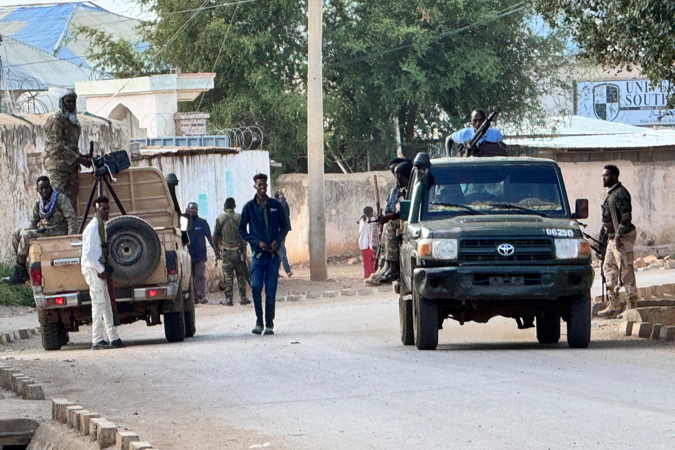 Säkerhetsstyrkor patrullerar staden Baidoa i Somalia. Bilden är från början av september. Foto: Bishar Mayow Mukhtar /AP/TT