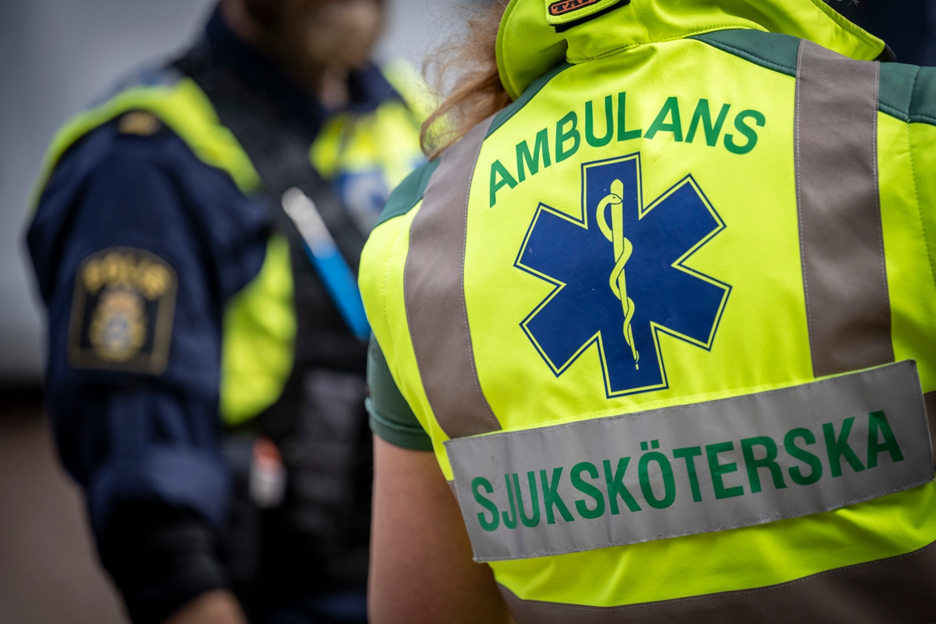 Polis och ambulans sjuksköterska. Arkivbild. Foto: Johan Nilsson / TT