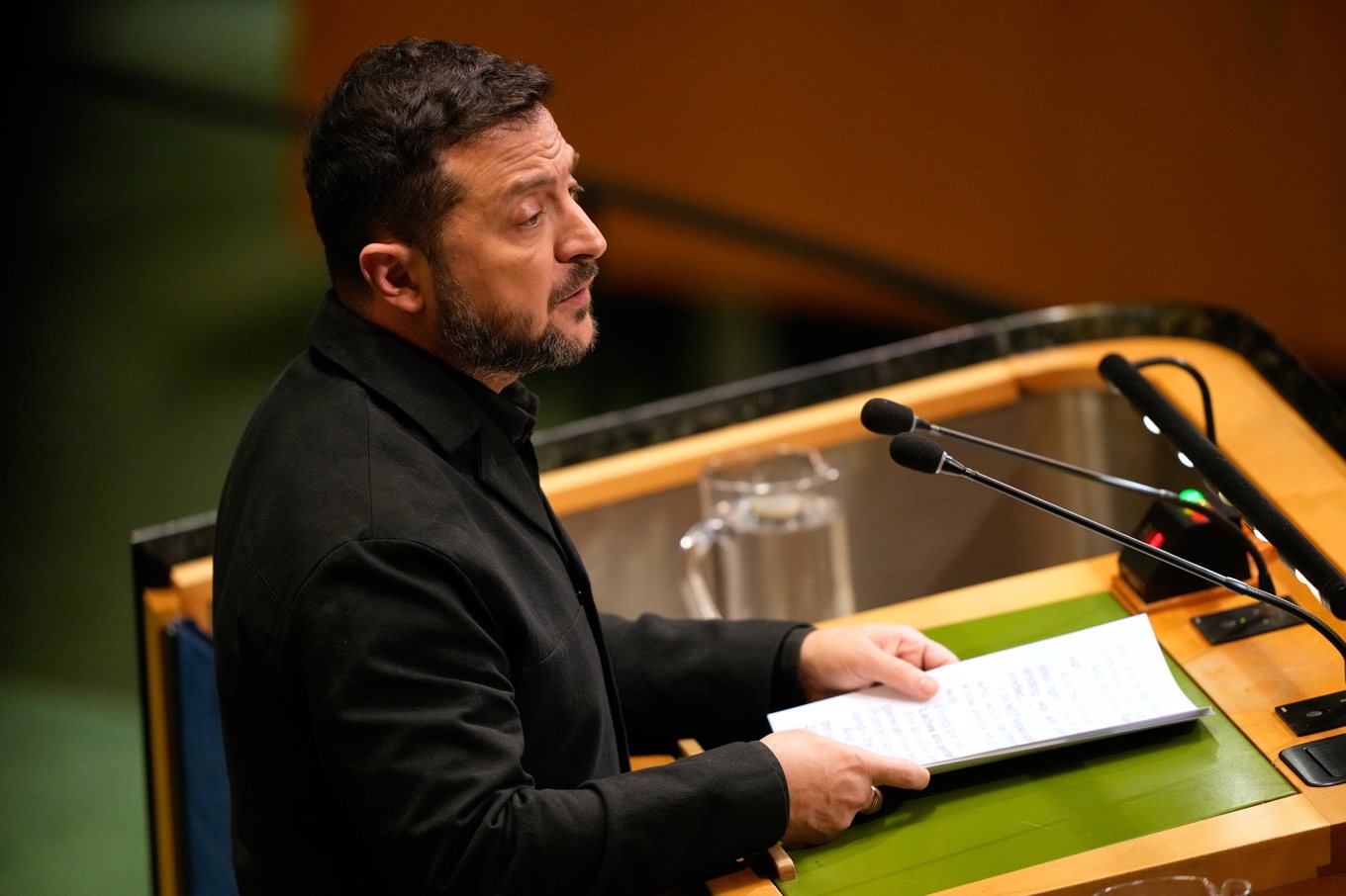 Volodymyr Zelenskyj i FN:s generalförsamling förra veckan. Foto: Seth Wenig/AP/TT