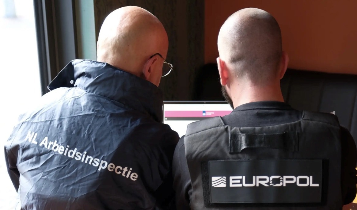 Över 70 anställda på indiska restauranger i flera europeiska länder misstänks ha utsatts för människoexploatering av sina arbetsgivare. Foto: Europol