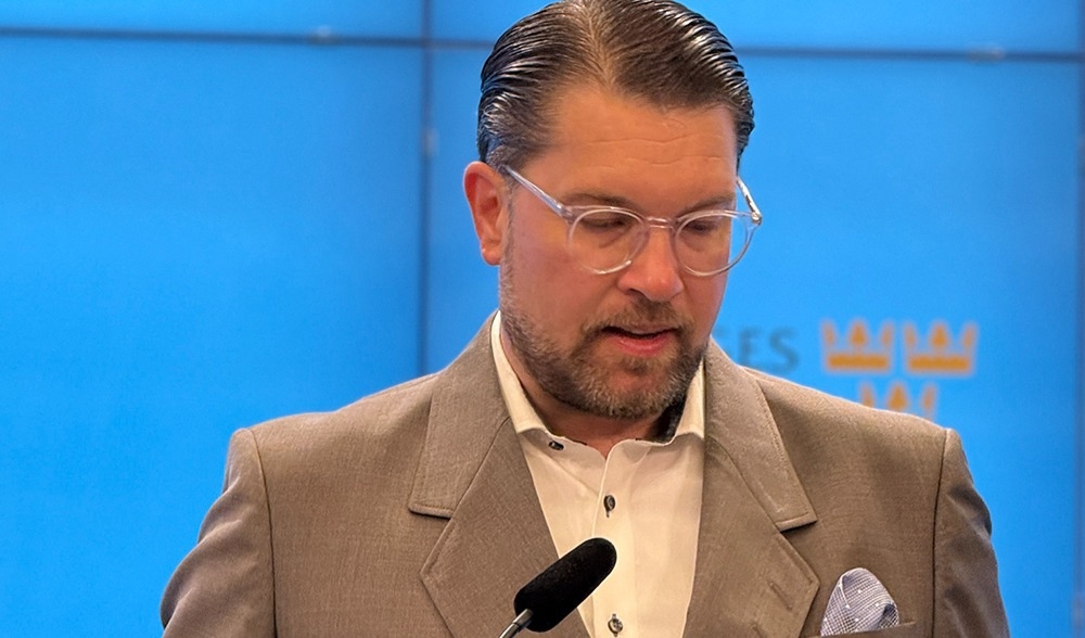 Sverigedemokraternas partiledare Jimmie Åkesson ser allvarligt på uppgifterna om SD-tjänstemannen som påstås ha proryska kopplingar. Foto: Staffan Erfors