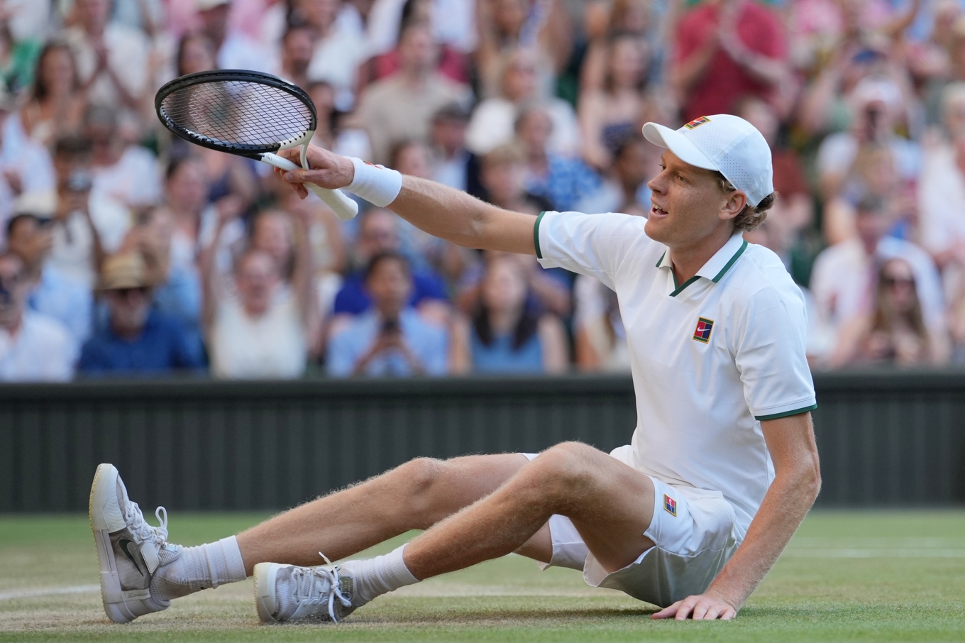 Jannik Sinner missar resten av säsongen. Arkivbild. Foto: Kin Cheung/AP/TT