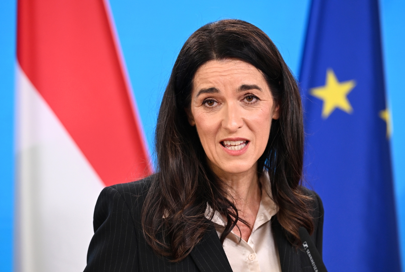 Ungerns utrikesminister Anita Orbán välkomnar en lagändring i Ukraina. Arkivbild. Foto: Elisa Schu/AP/TT