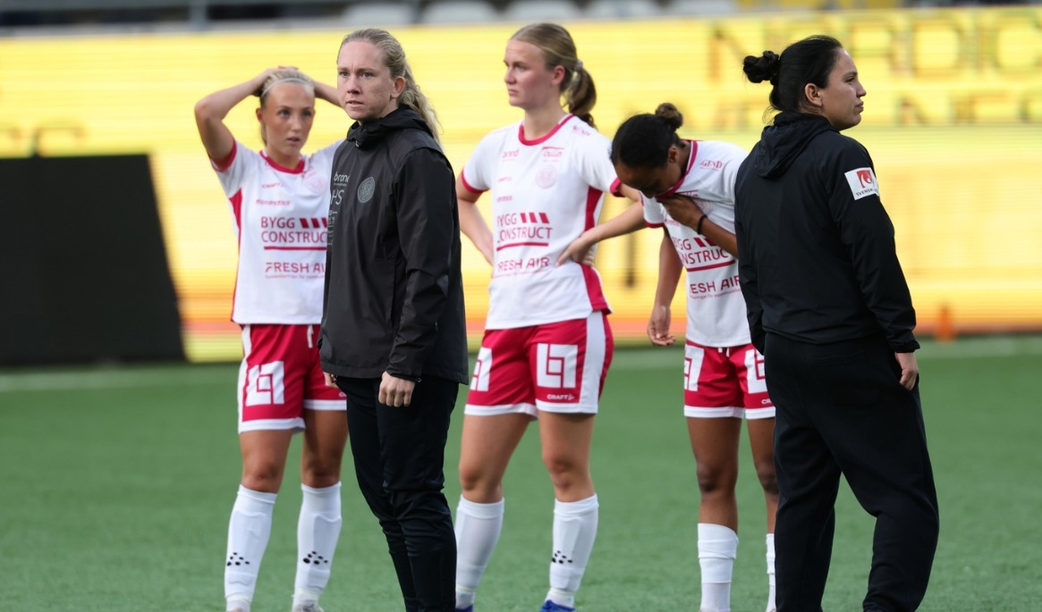 Uppsalaspelare och tränare Hanna Spets efter en förlust borta mot Häcken i början av oktober. Foto: Adam Ihse/TT