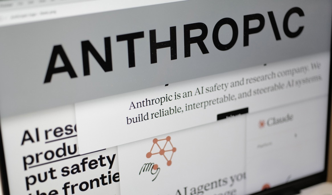 Anthropic drar in pengar. Arkivbild. Foto: Patrick Sison/AP/TT