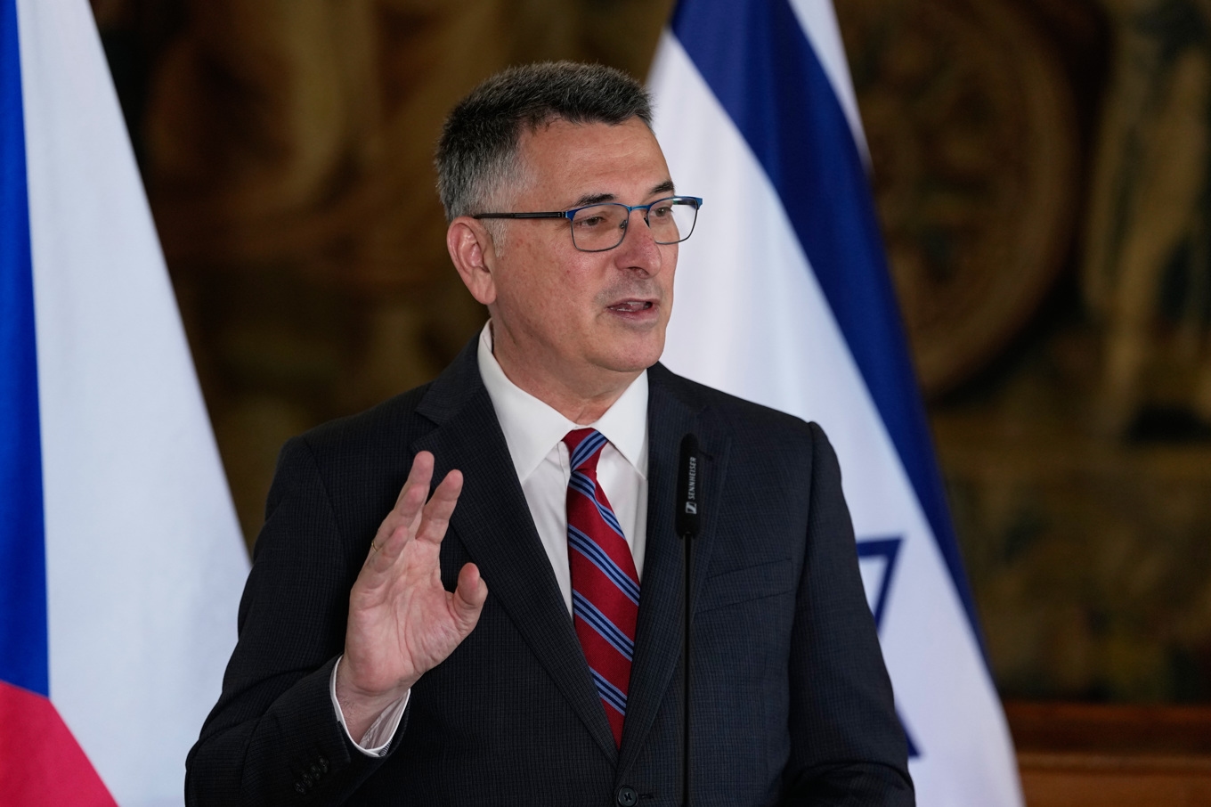 Israels utrikesminister Gideon Saar fördömer bosättarattack. Arkivbild. Foto: Petr David Josek/AP/TT
